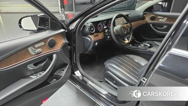 Mercedes-Benz E-Class W213 id 4331706 из Кореи 33