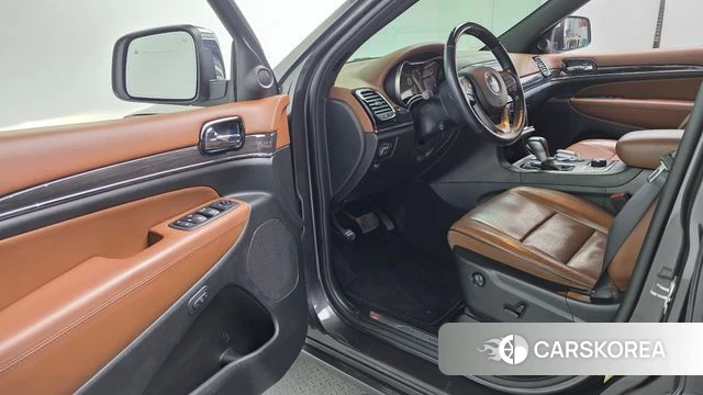 Jeep Grand Cherokee id 4535457 из Кореи 31