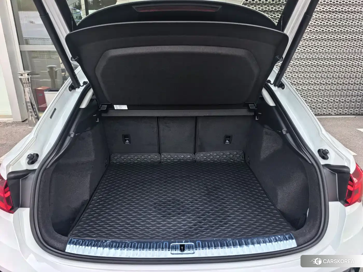 Audi Q3 Sportback id 4545879 из Китая 24