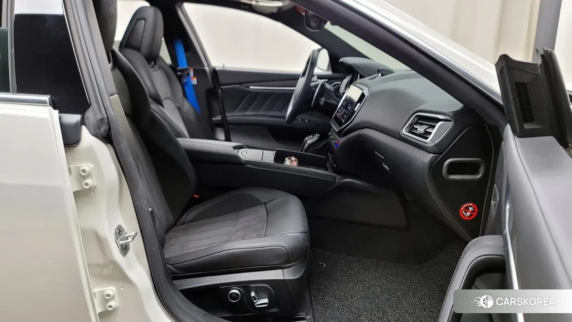 Maserati Ghibli id 1116863 из Кореи 20