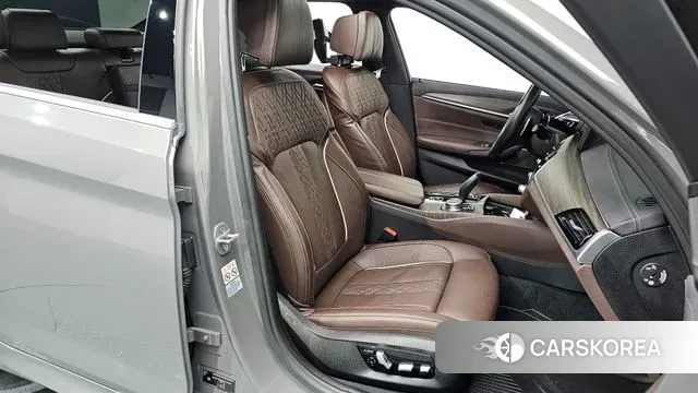 BMW 5 Series (G30) id 3562374 из Кореи 20