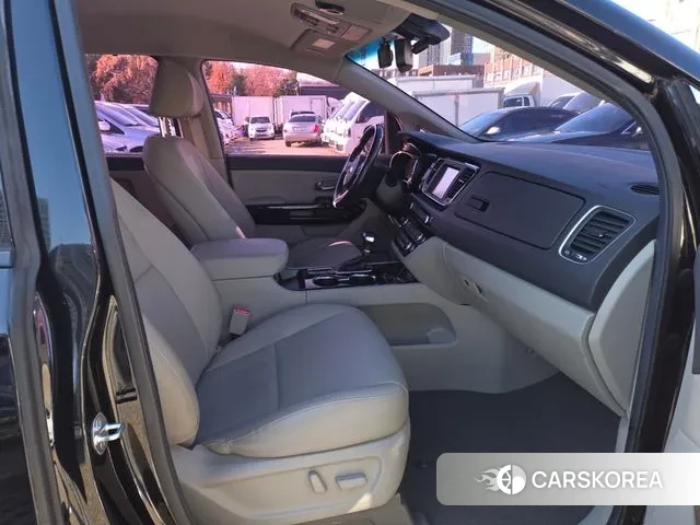 Kia The New Carnival id 3440003 из Кореи 18