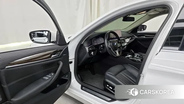 BMW 5 Series (G30) id 3458900 из Кореи 20