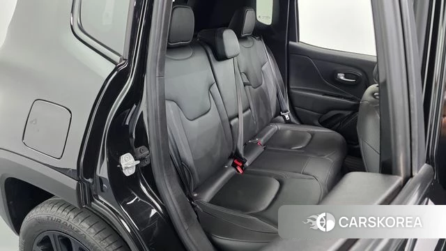 Jeep Renegade id 4381730 из Кореи 32