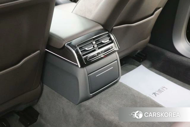 Audi A8 id 4366000 из Китая 31