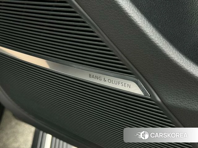 Audi Q8 id 4393398 из Китая 20