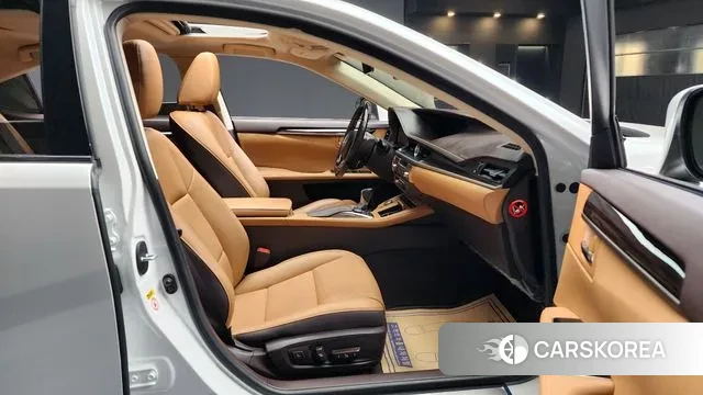 Lexus New ES300h id 3429549 из Кореи 20