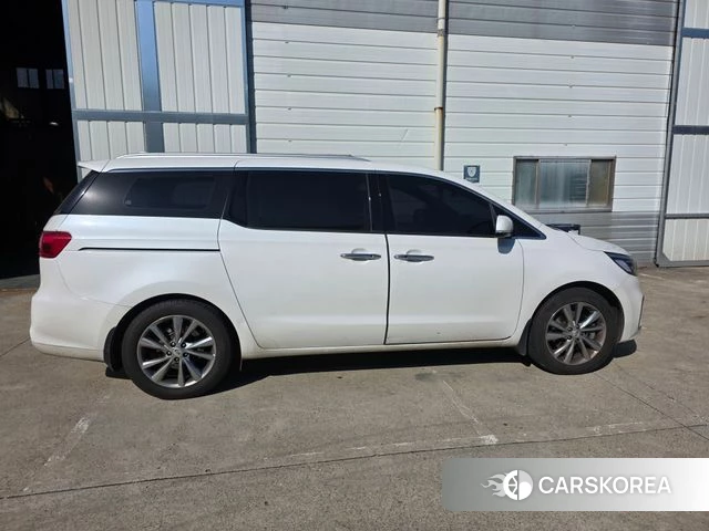 Kia The New Carnival id 4406365 из Кореи 18