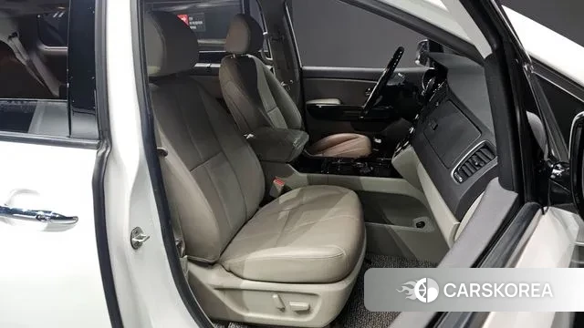 Kia All New Carnival id 3445136 из Кореи 20