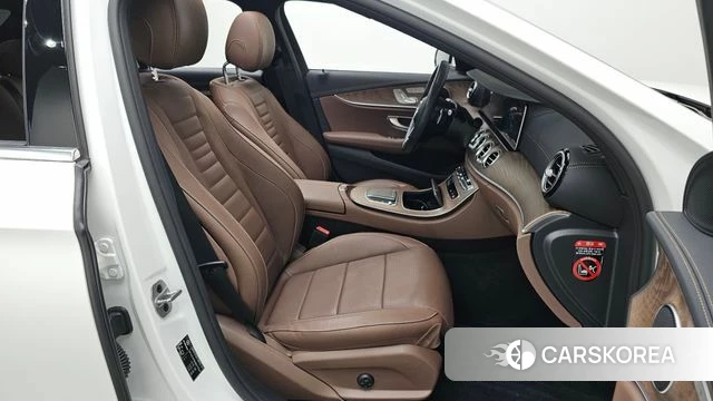 Mercedes-Benz E-Class W213 id 3811980 из Кореи 20