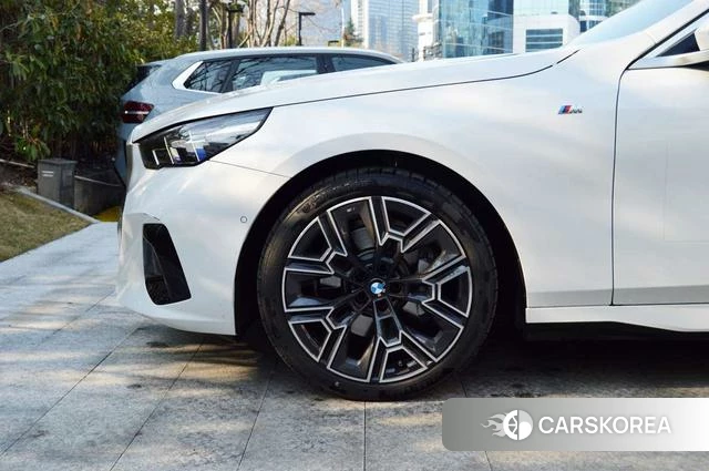 BMW 5 series id 4275306 из Китая 16