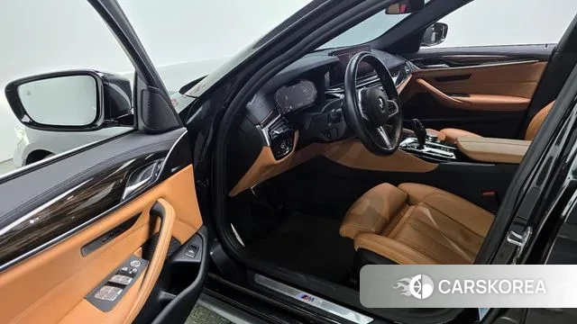 BMW 5 Series (G30) id 3630299 из Кореи 20