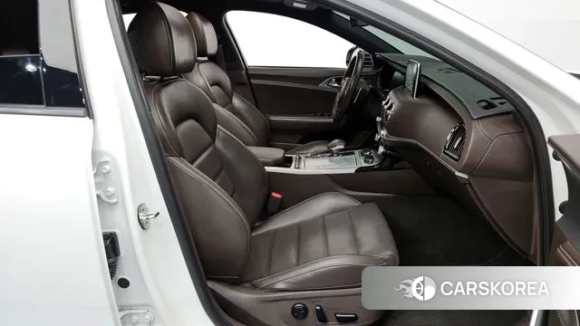 Kia Stinger id 3636682 из Кореи 20