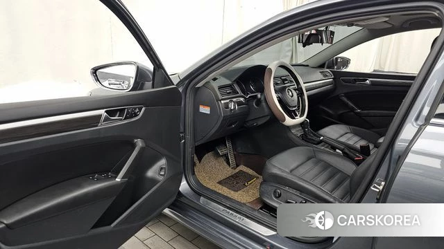 Volkswagen The New Passat id 4574392 из Кореи 32