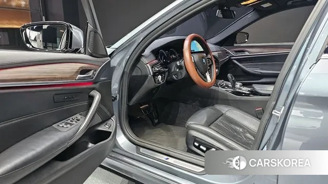 BMW 5 Series (G30) id 3325364 из Кореи 20