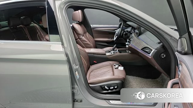 BMW 5 Series (G30) id 3860421 из Кореи 20