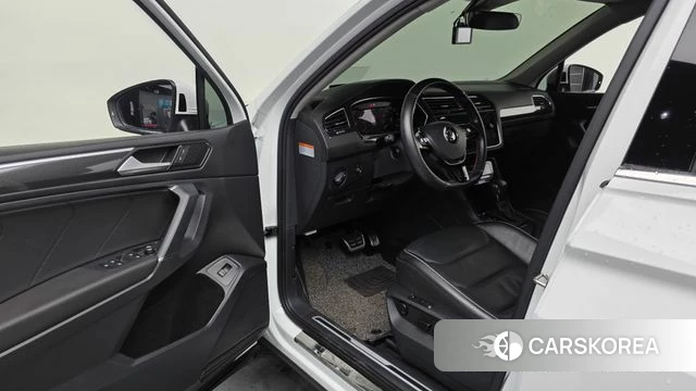 Volkswagen Tiguan Allspace id 4620505 из Кореи 37
