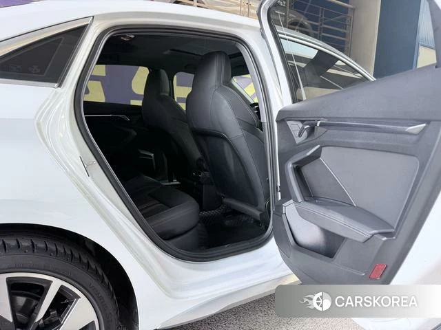 Audi A3 id 4254775 из Китая 19
