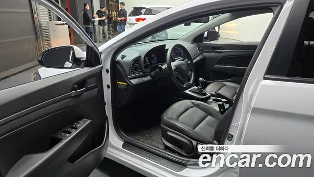 Hyundai Avante AD id 2660253 из Кореи 20