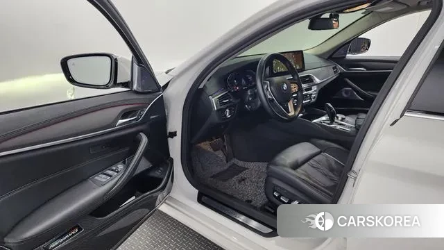 BMW 5 Series (G30) id 2980352 из Кореи 20