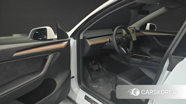 Tesla Model Y id 4533380 из Кореи 30