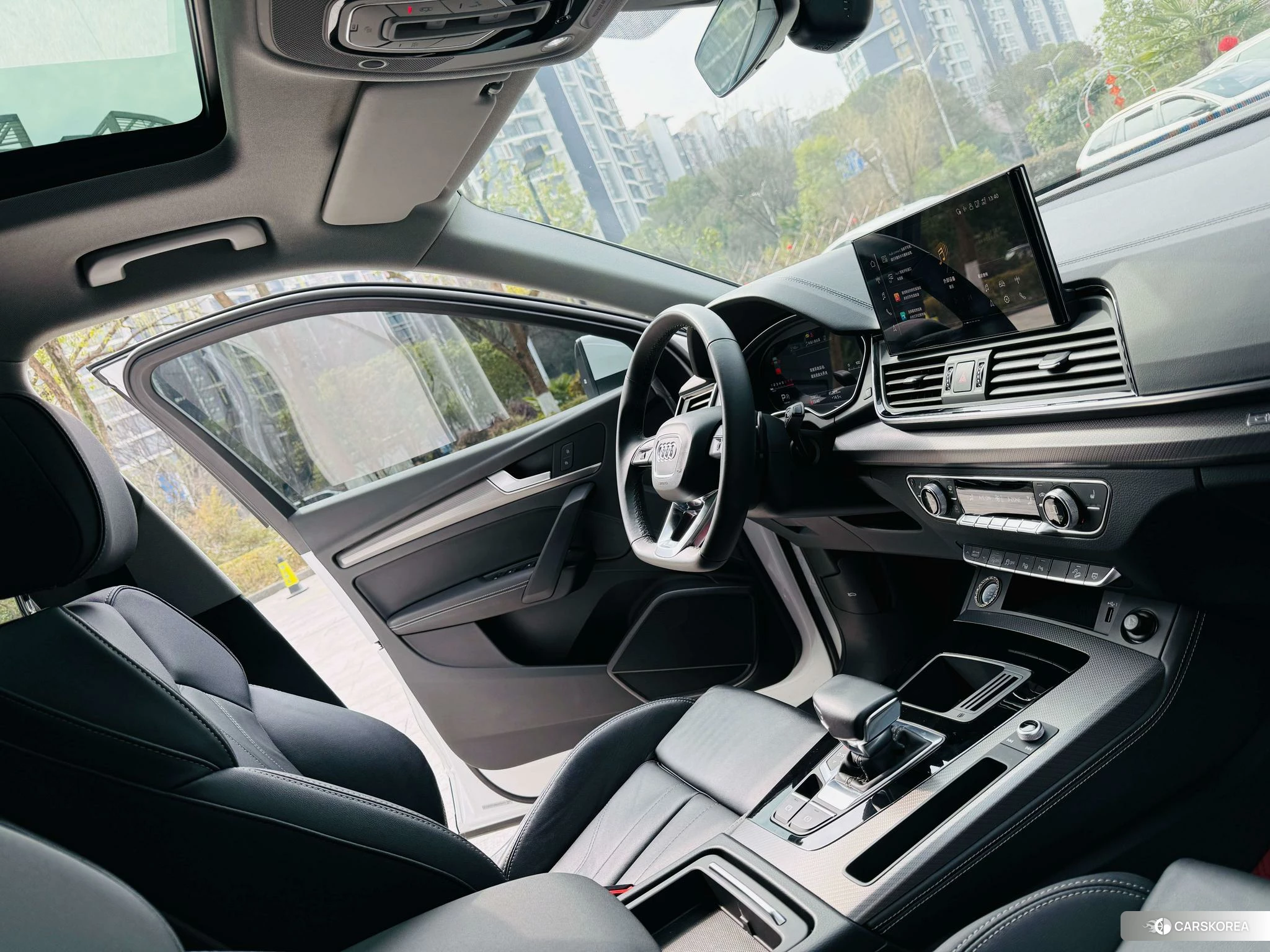 Audi Q5L id 4440835 из Китая 18
