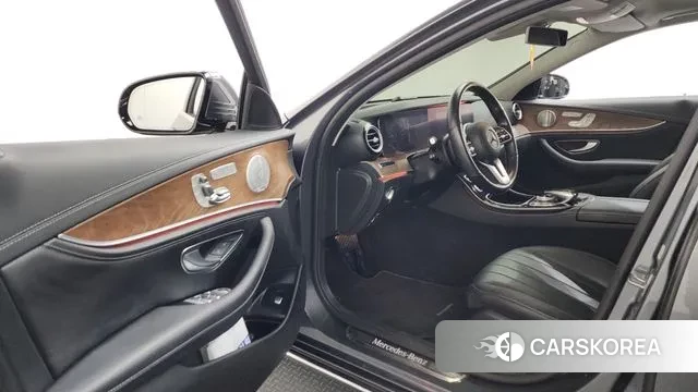 Mercedes-Benz E-Class W213 id 3573799 из Кореи 20