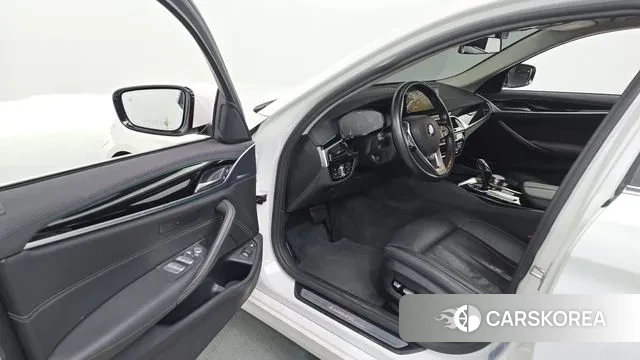 BMW 5 Series (G30) id 3568074 из Кореи 20