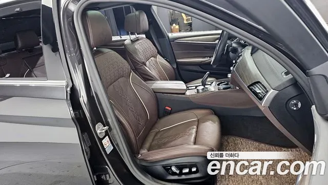 BMW 5 Series (G30) id 2452782 из Кореи 20