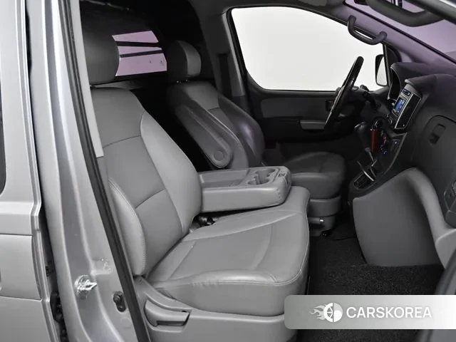 Hyundai The New Grand Starex id 3718475 из Кореи 20