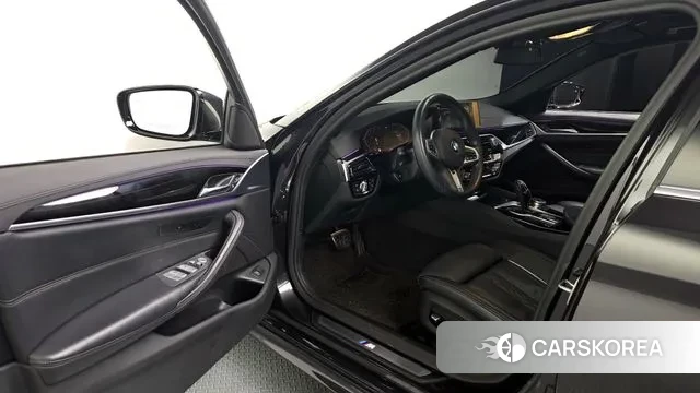 BMW 5 Series (G30) id 3464355 из Кореи 20