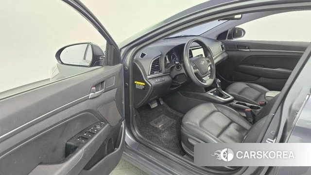 Hyundai Avante AD id 4508698 из Кореи 32