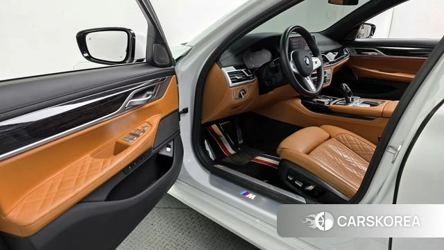 BMW 7 Series (G11) id 4284121 из Кореи 30