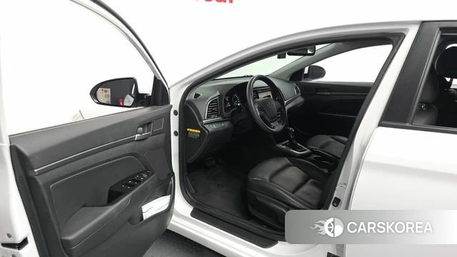 Hyundai Avante AD id 4615383 из Кореи 30