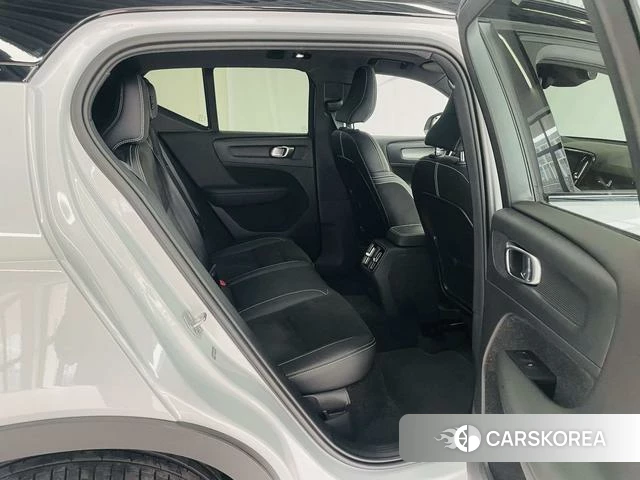 Volvo XC40 EV id 4238850 из Китая 18