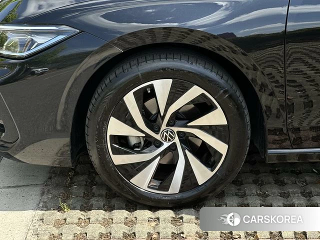 Volkswagen Passat id 4348877 из Китая 29