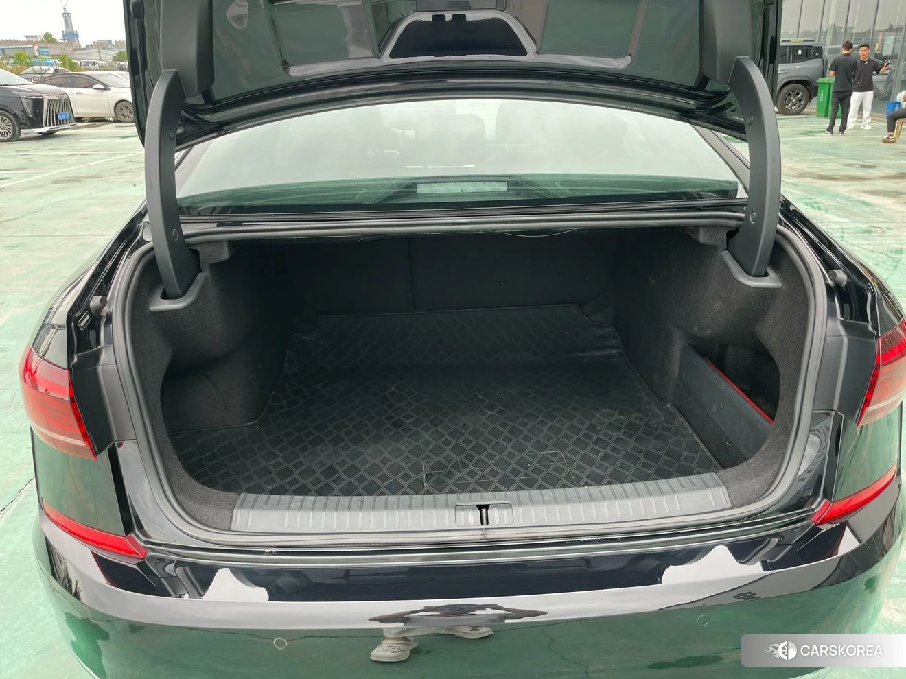 Volkswagen Passat id 4485272 из Китая 16
