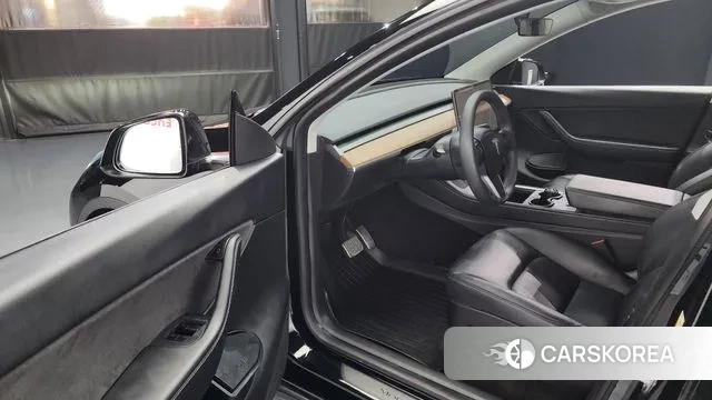 Tesla Model Y id 3105928 из Кореи 20