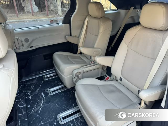Toyota Saina id 4275642 из Китая 16