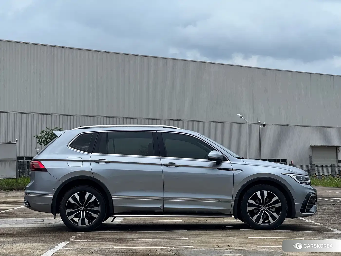 Volkswagen Tiguan L id 4653926 из Китая 11