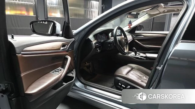 BMW 5 Series (G30) id 4582015 из Кореи 34
