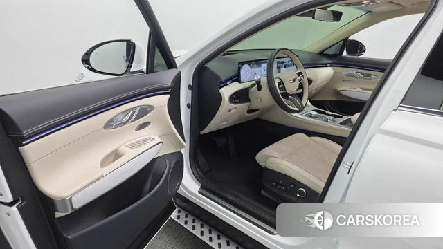 Genesis GV70 id 4279900 из Кореи 35