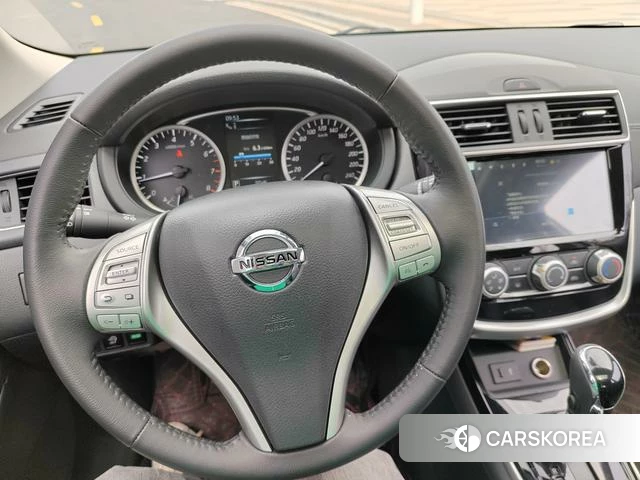 Nissan TIIDA id 3908028 из Китая 14