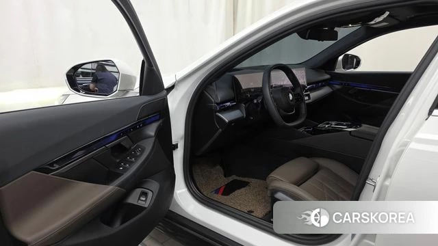 BMW 5 Series (G60) id 4691255 из Кореи 20