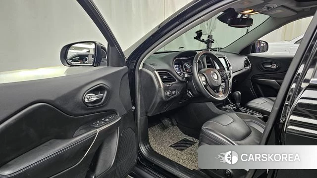 Jeep Cherokee (KL) id 4232835 из Кореи 34