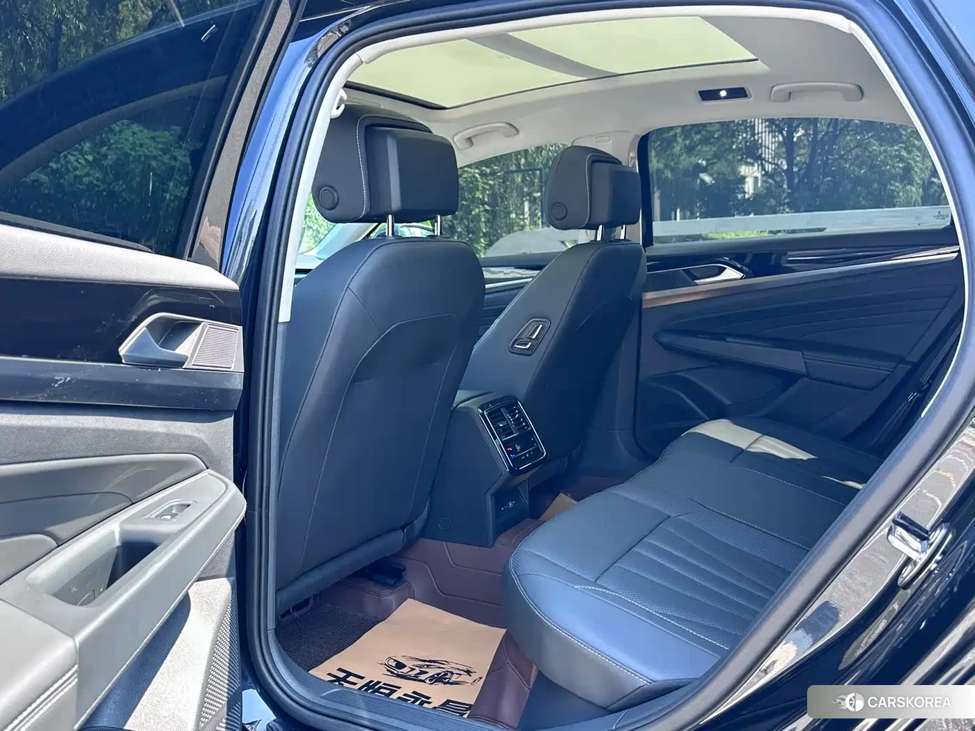 Volkswagen Passat id 4681134 из Китая 19
