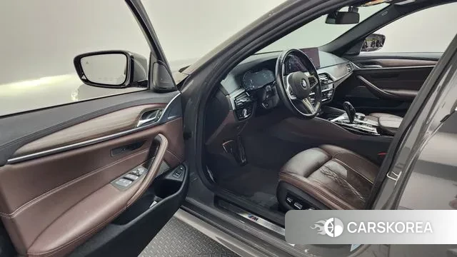 BMW 5 Series (G30) id 3488857 из Кореи 20