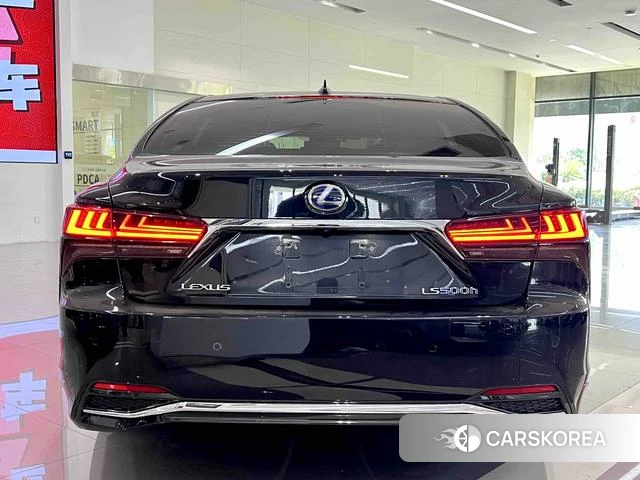 Lexus LS id 4335107 из Китая 10