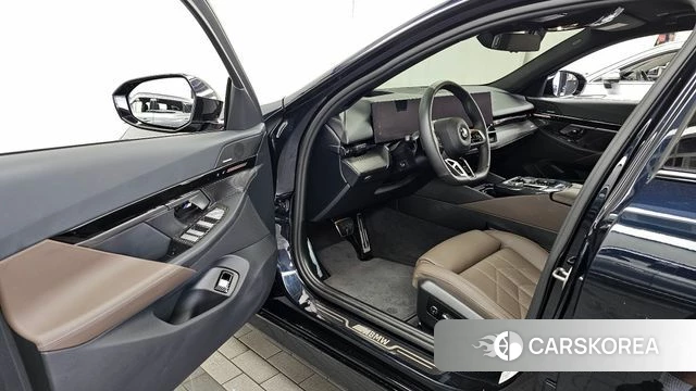 BMW 5 Series (G60) id 4612810 из Кореи 20