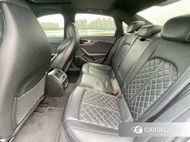 Audi S4 id 4307437 из Китая 18